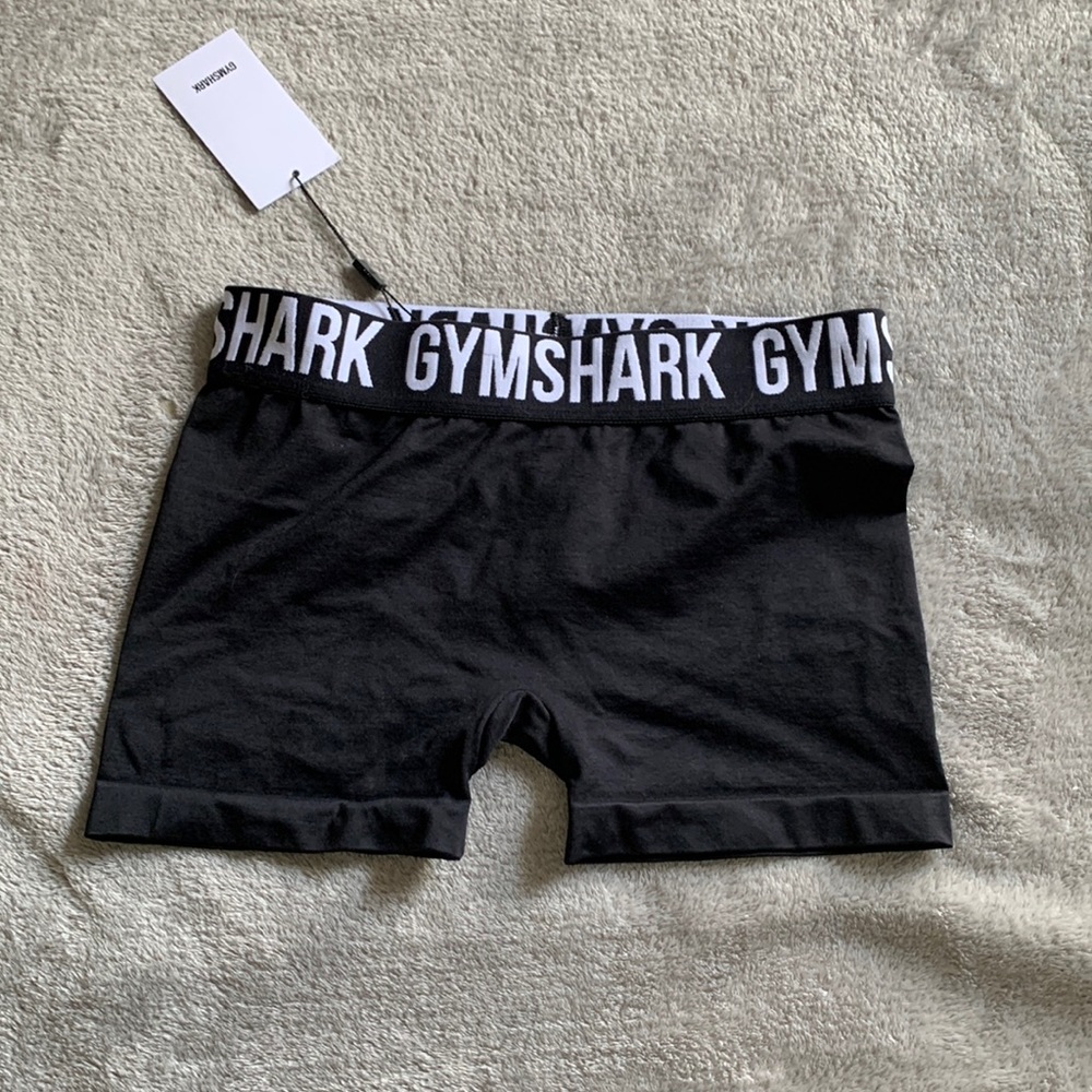 GYMSHARK FIT SHORTS